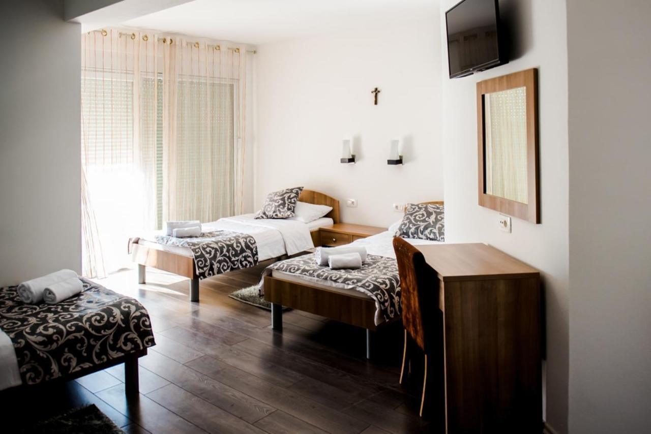 Hotel Villa Monako Međugorje Exteriör bild