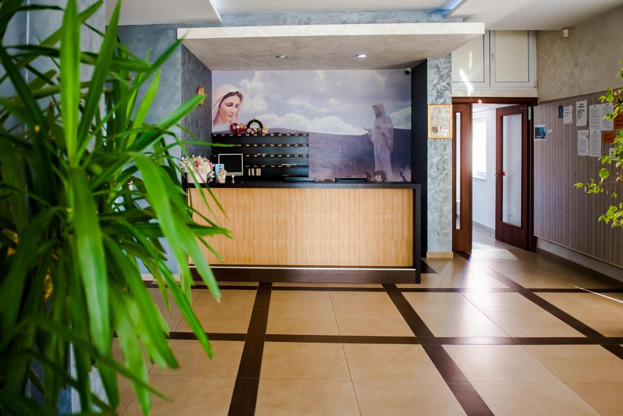 Hotel Villa Monako Međugorje Exteriör bild